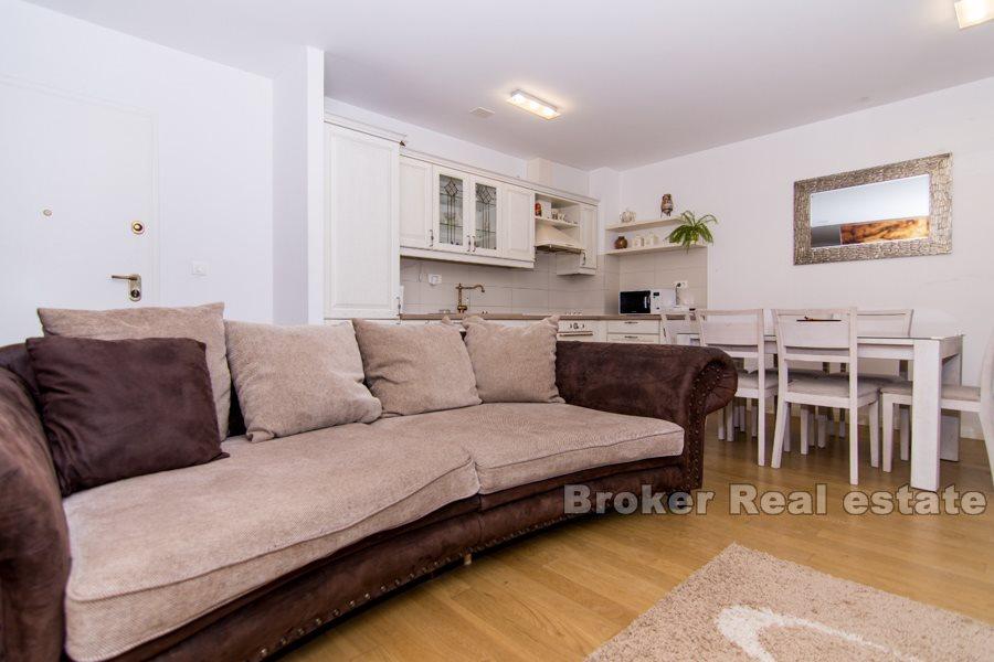 Split, Znjan, appartement de deux chambres avec terrasse