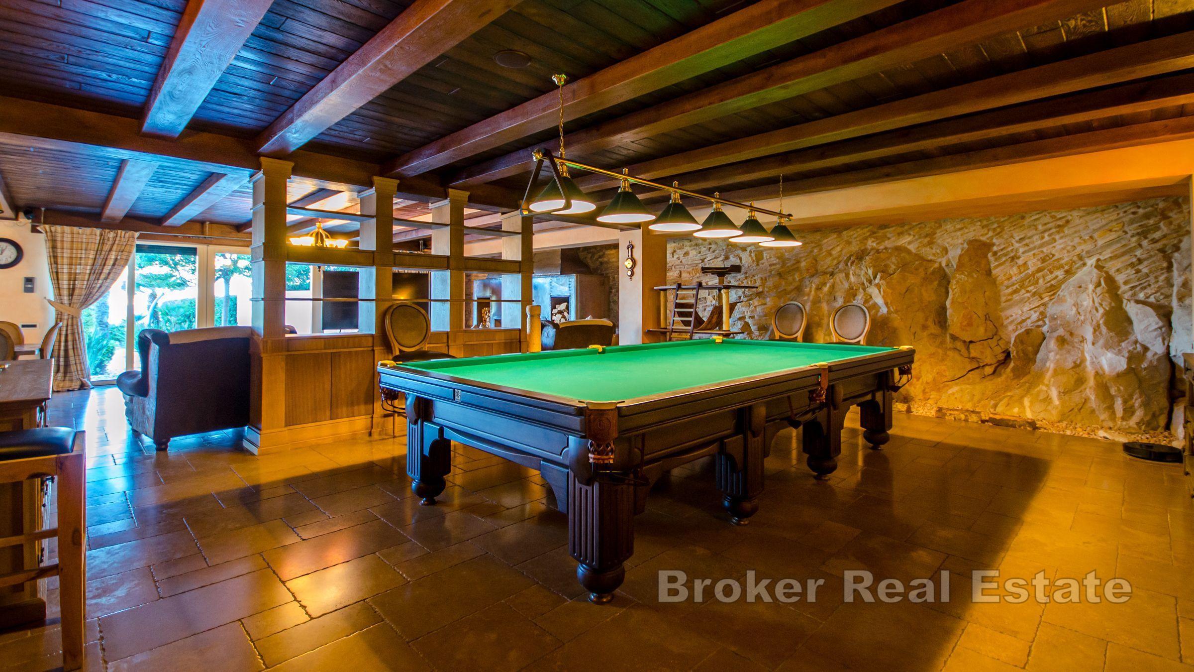 Ostrov Čiovo - Krásná vila v první řadě u moře