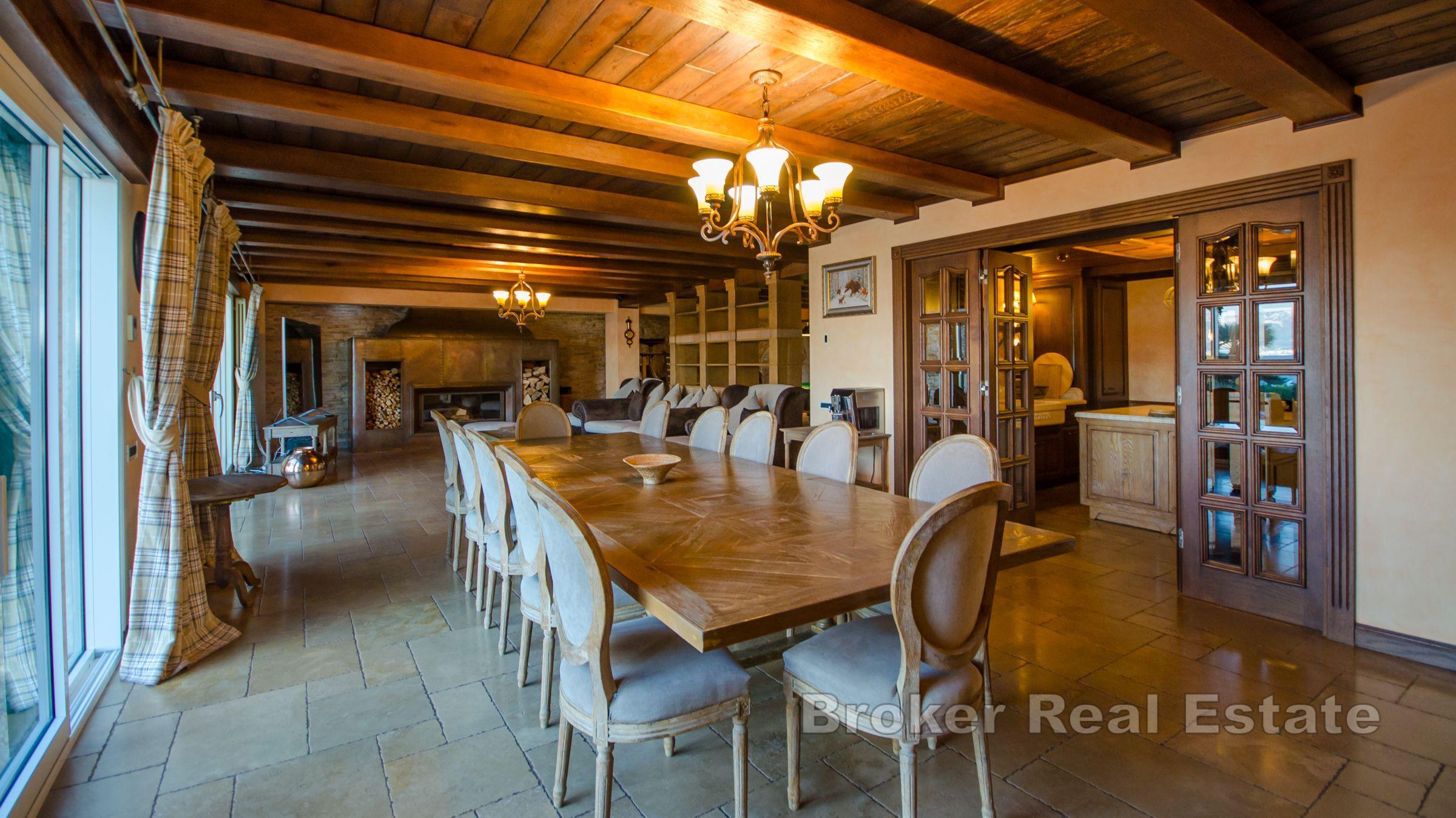 Ostrov Čiovo - Krásná vila v první řadě u moře