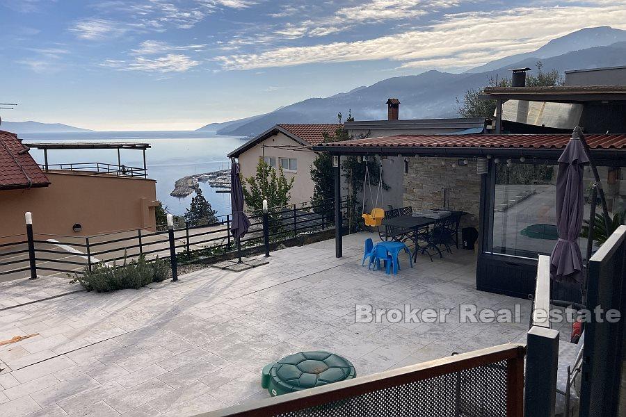Opatija - Dreizimmerwohnung mit Pool- und Meerblick
