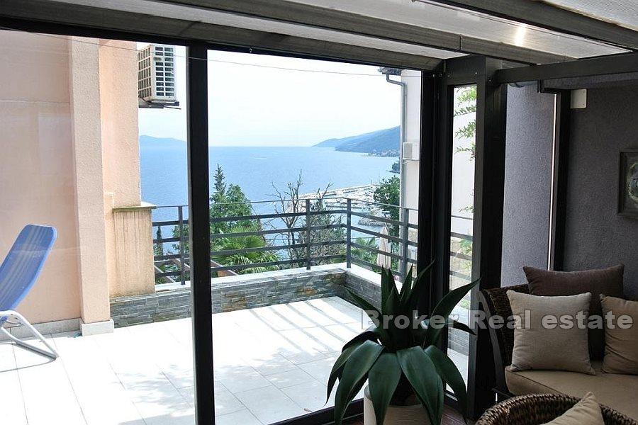 Opatija - Dreizimmerwohnung mit Pool- und Meerblick
