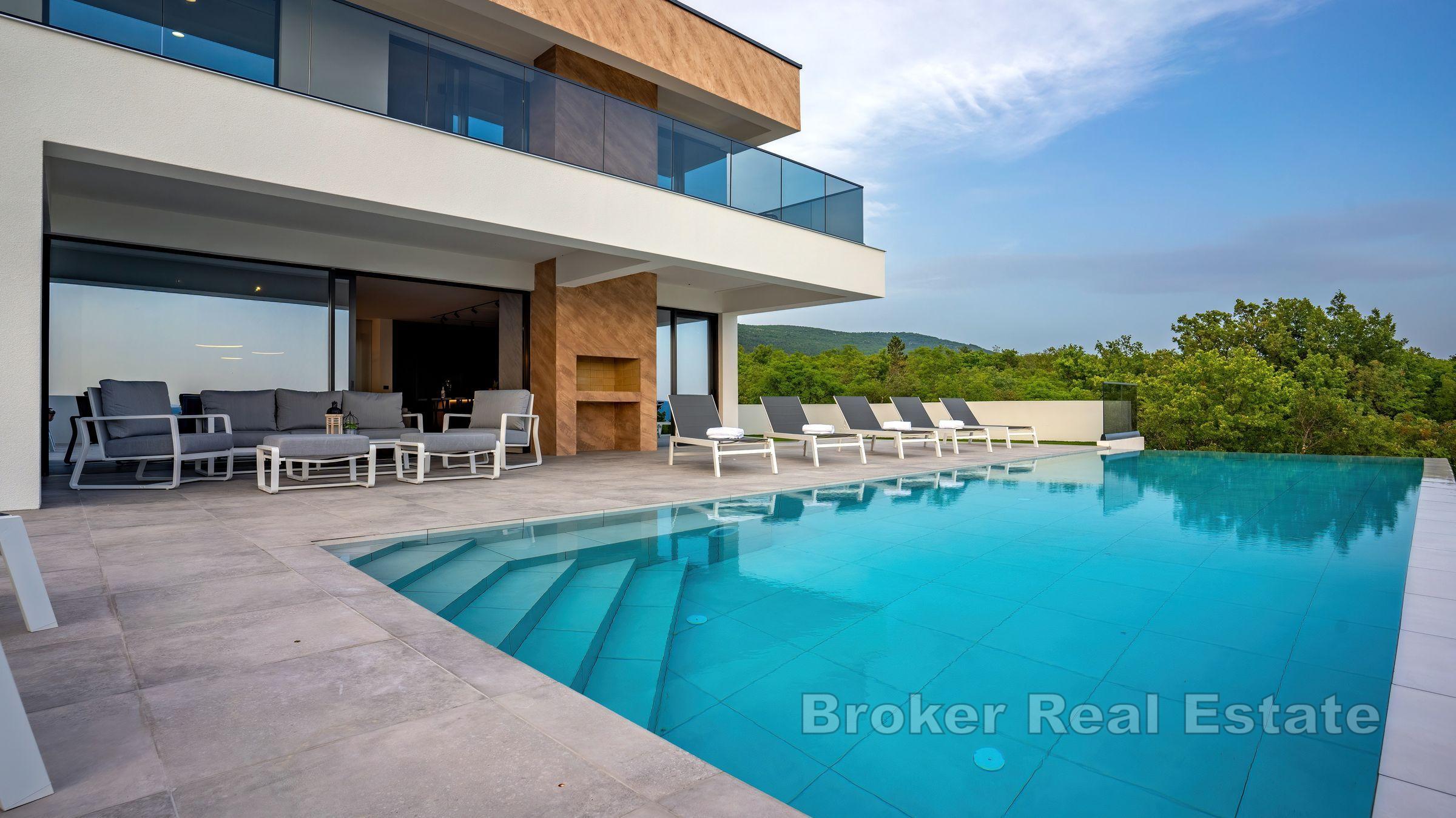 Villa con vista mare aperta