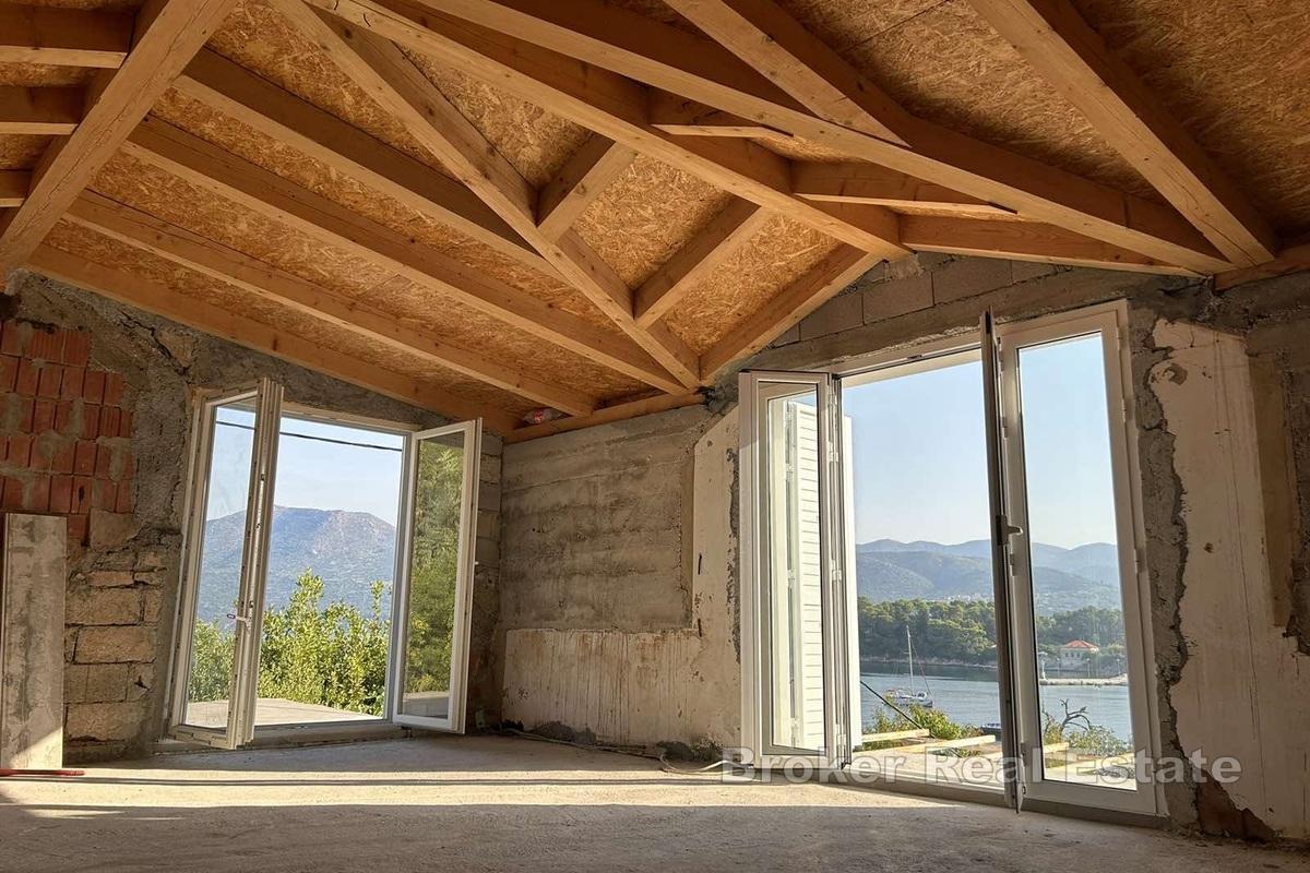 Dom v prvom rade pri mori