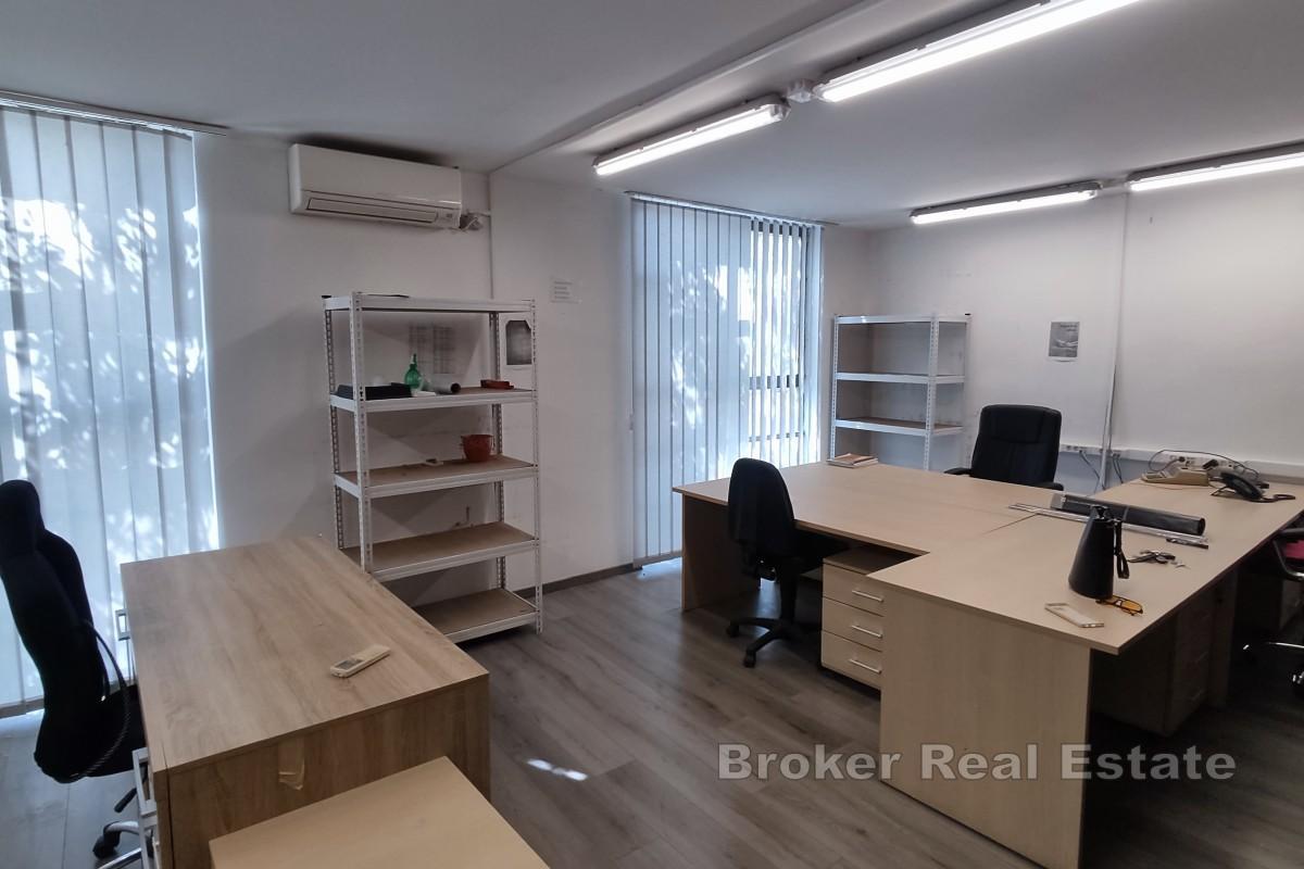 Bureau meublé