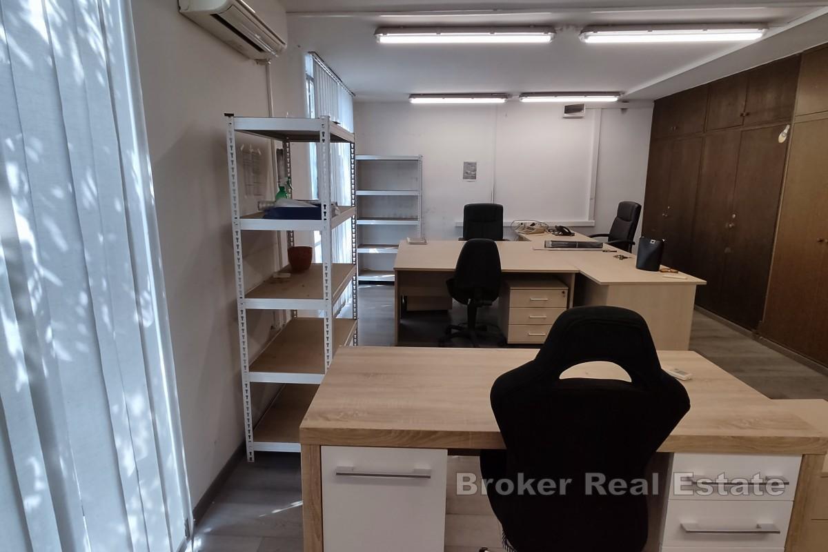 Bureau meublé