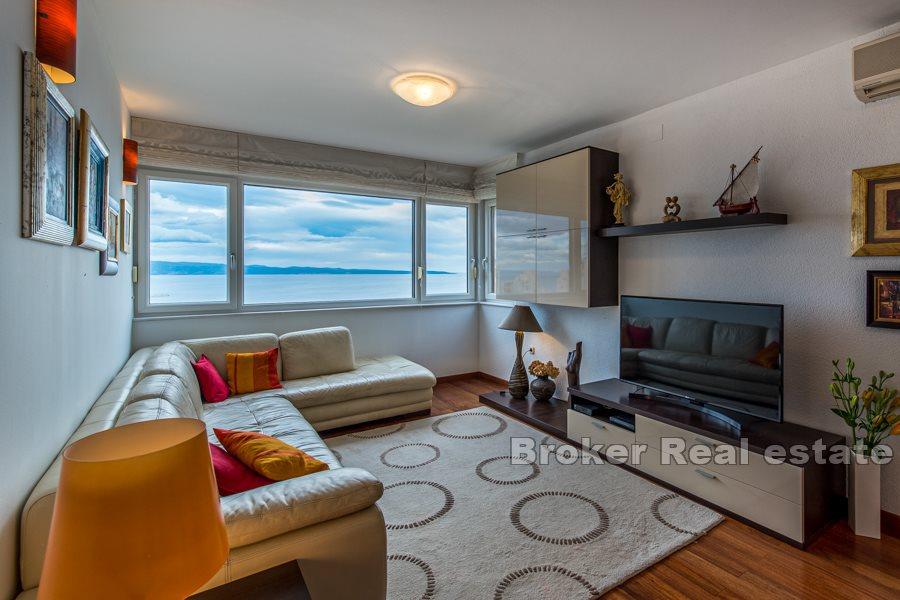 Split, Mertojak, penthouse avec terrasse et vue mer