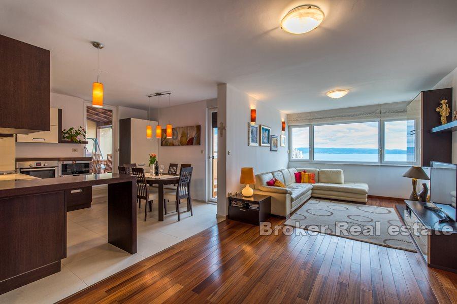 Split, Mertojak, penthouse avec terrasse et vue mer