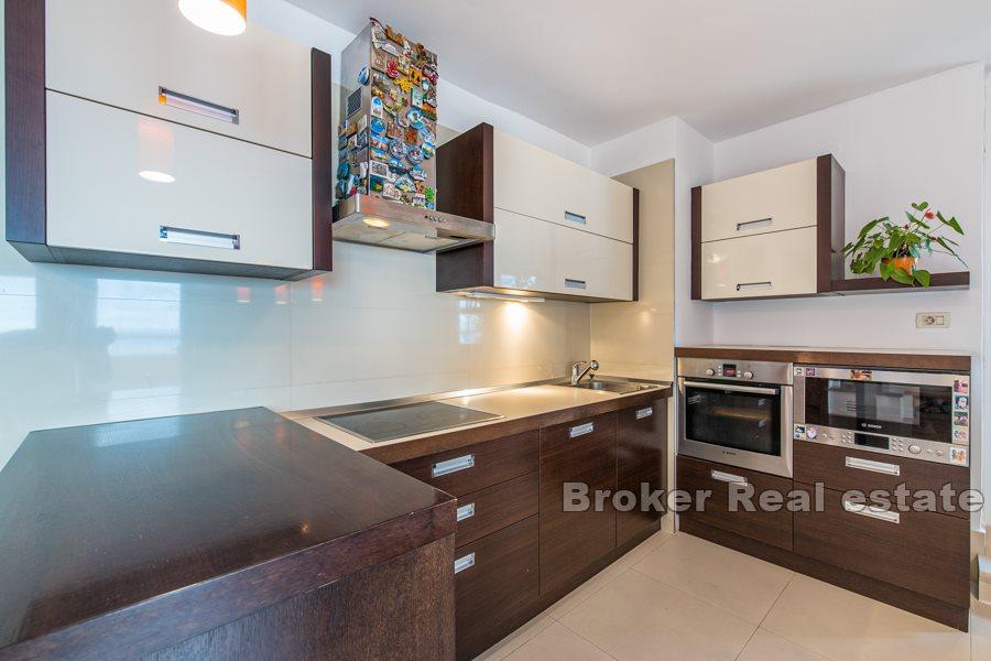 Split, Mertojak, penthouse avec terrasse et vue mer