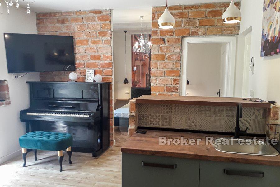 Split, Marjan, neu renovierte Wohnung mit zwei Schlafzimmern