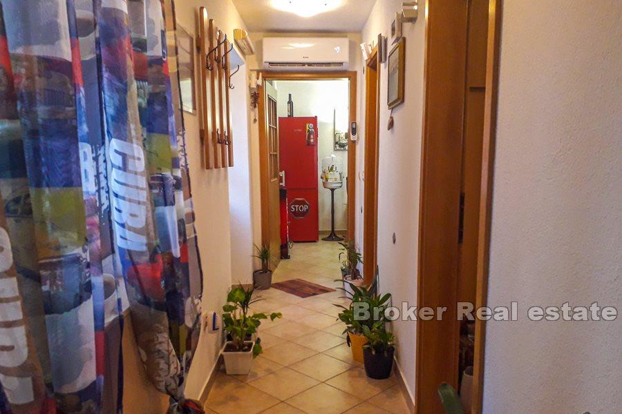 Split, centro, appartamento con due camere da letto