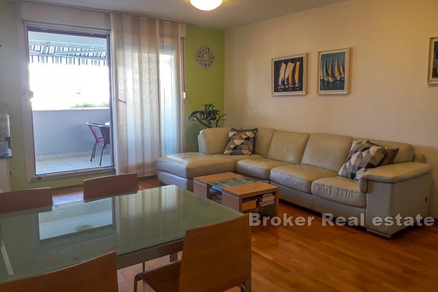 Split, Znjan, apartament z trzema sypialniami i tarasem