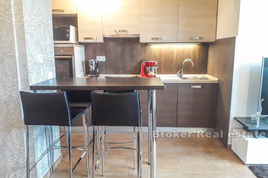 Split, Split 3 - Nowo wyremontowany apartament z dwiema sypialniami i loggią