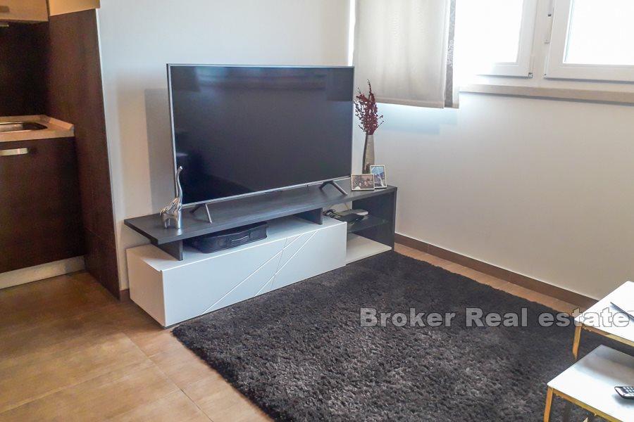 Split, Split 3 - Nowo wyremontowany apartament z dwiema sypialniami i loggią