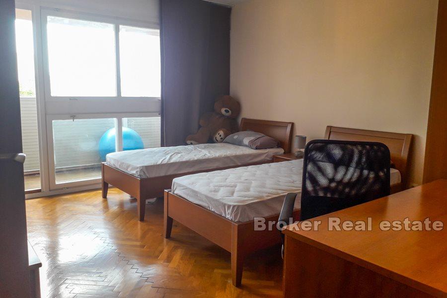 Split, Split 3 - Nowo wyremontowany apartament z dwiema sypialniami i loggią