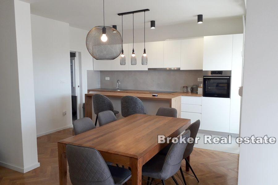 Split, Gripe - Newly renovated apartment with sea view