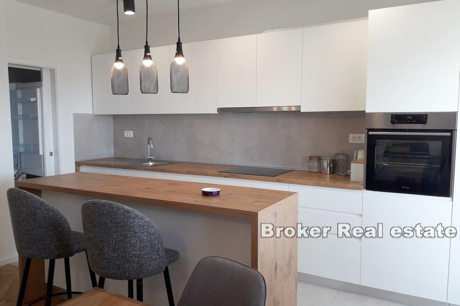 Split, Gripe - Newly renovated apartment with sea view