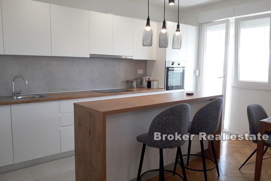 Split, Gripe - Newly renovated apartment with sea view