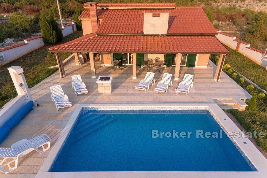 Near Split - Modern house with pool