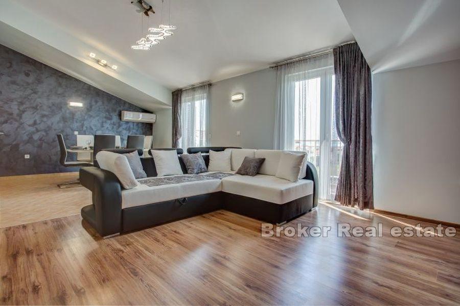 Near Split - Apartmánový dom v blízkosti mora