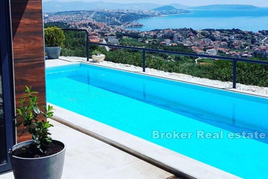Près de Split - Villa avec piscine et vue dégagée
