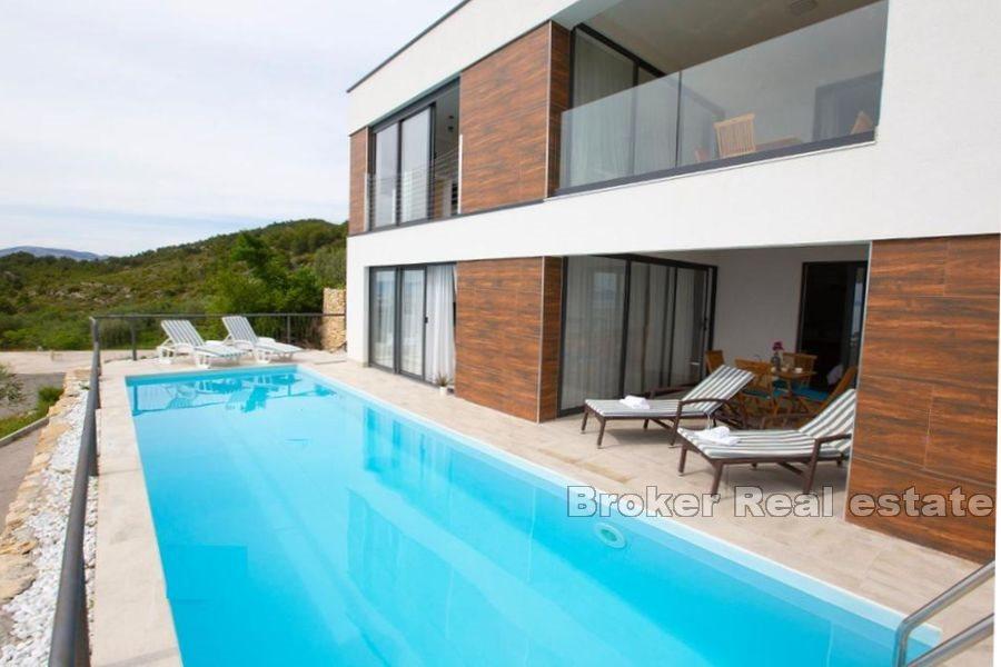 Près de Split - Villa avec piscine et vue dégagée