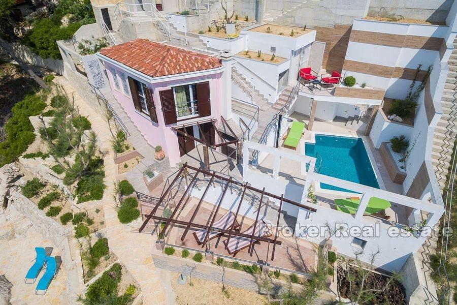 Omis - Willa z basenem w pierwszym rzędzie do morza