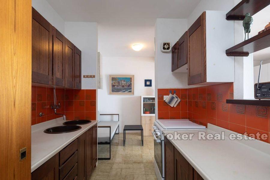 Omis - Willa z basenem w pierwszym rzędzie do morza