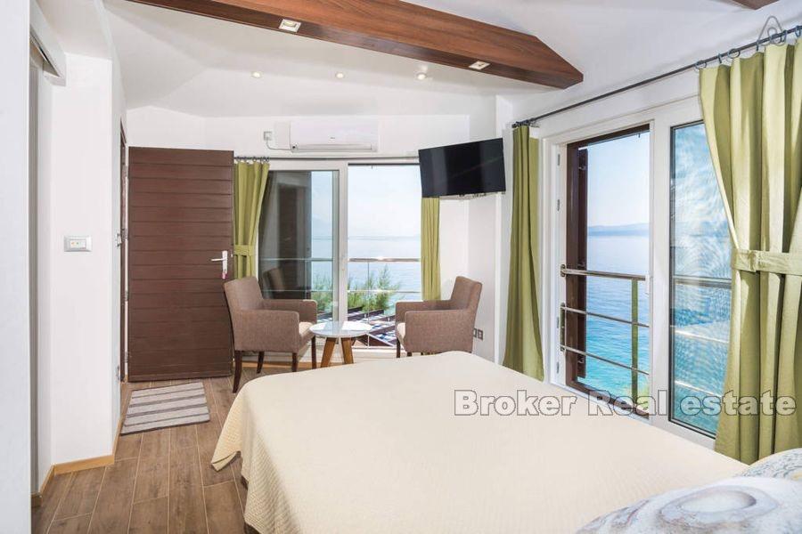 Omis - Willa z basenem w pierwszym rzędzie do morza