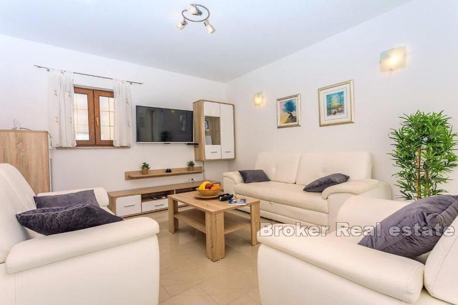 Omis - Einfamilienhaus in ruhiger Lage