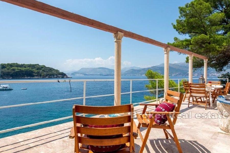 Dubrovnik - Steinhus i første rad til sjøen