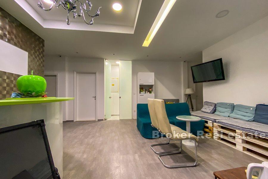 Split, Blatine - Kommersiell plass på et hyppig sted