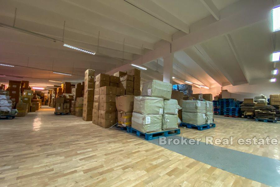 Split area - Commercial space, 1535m2