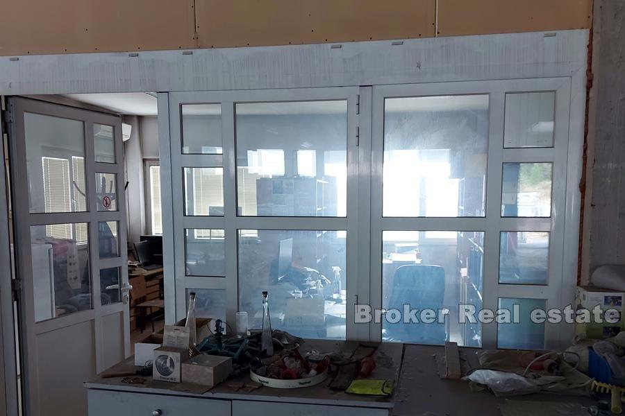 Solin, espace d'affaires et de stockage