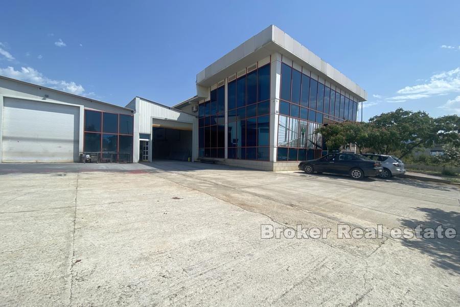 Kaštela - poslovni kompleks na izvrsnoj lokaciji