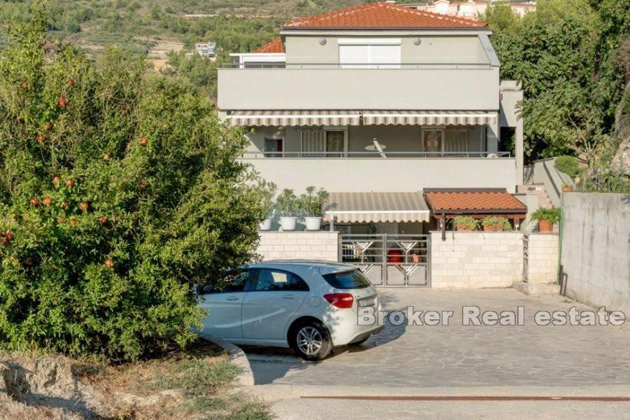 Podstrana - Apartmánový dům s výhledem na moře