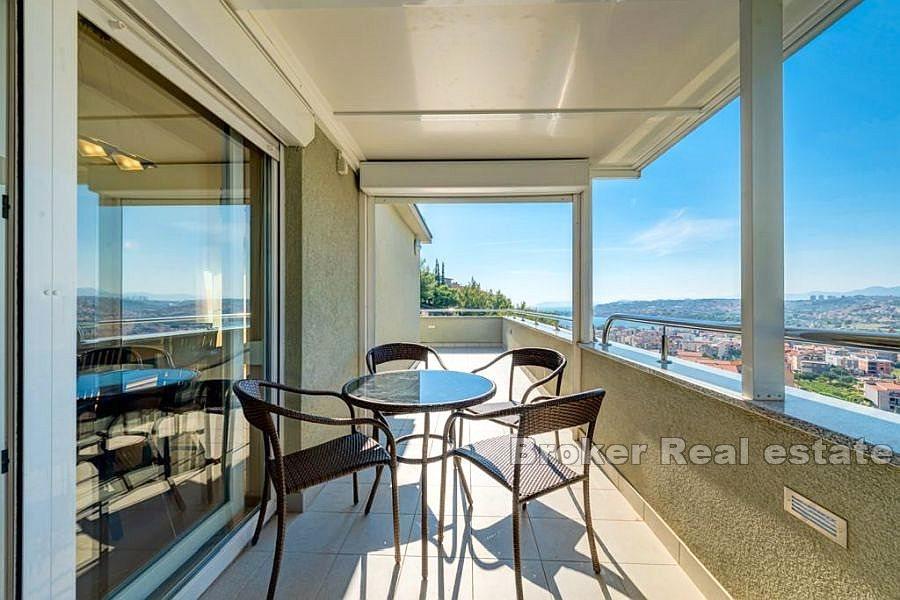 Podstrana - Immeuble avec vue sur la mer