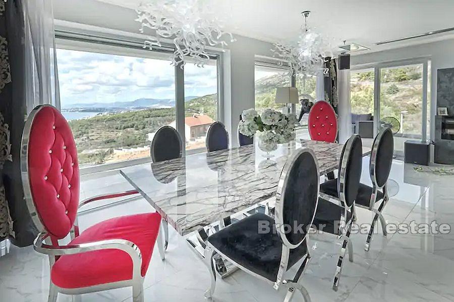 Blisko Splitu - Nowoczesna nowo wybudowana willa z widokiem na morze