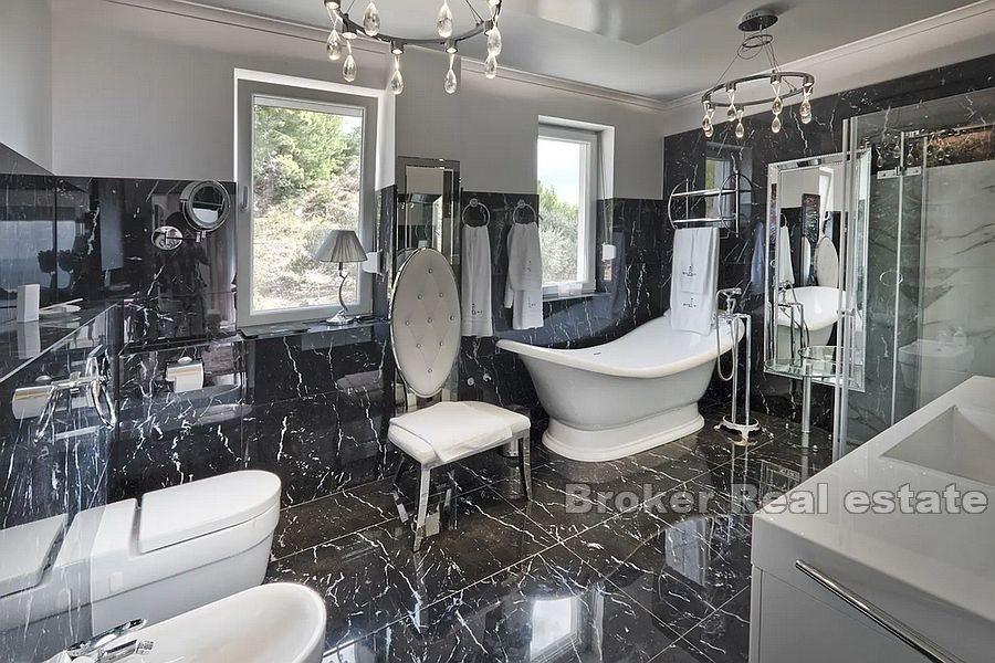 Blisko Splitu - Nowoczesna nowo wybudowana willa z widokiem na morze