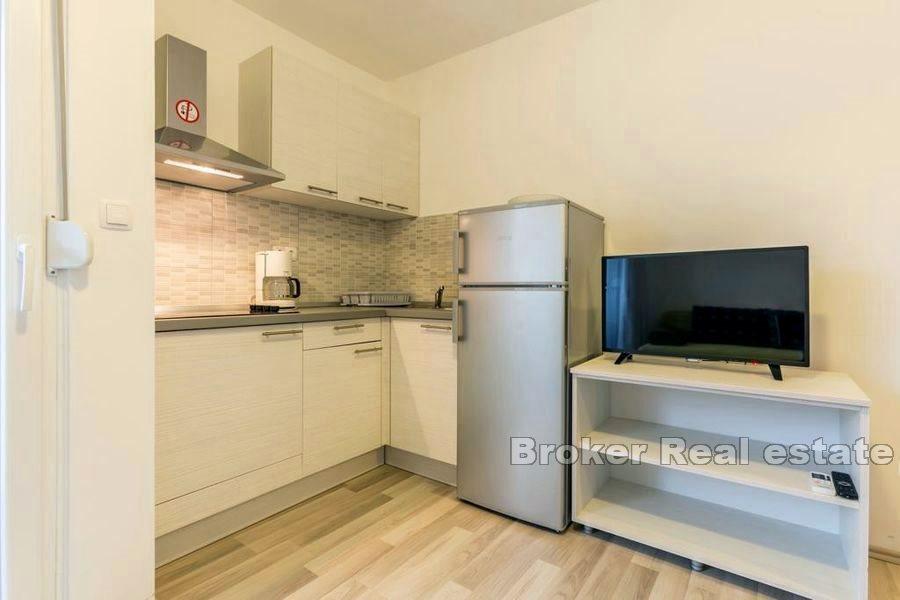 Near Split - Apartment house with sea view