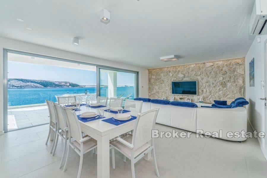 Island of Pag - Penthouse in the first row to the sea