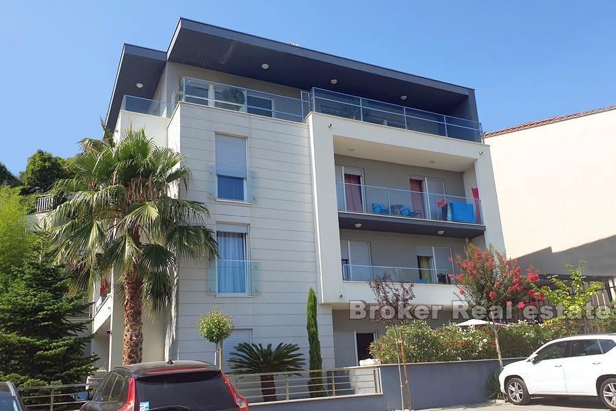 Blizu Splita - Prekrasna apartmanska kuća