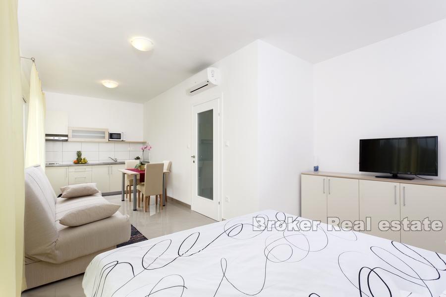 Blizu Splita - Prekrasna apartmanska kuća