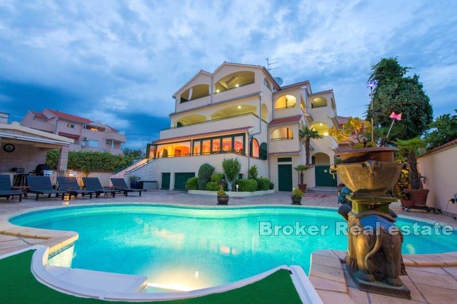 Nedaleko Šibeniku - Apartmánový dům s výhledem na moře