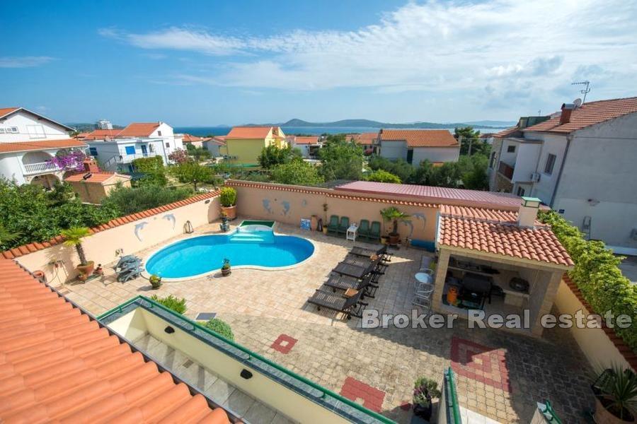 In der Nähe von Sibenik - Apartmenthaus mit Meerblick