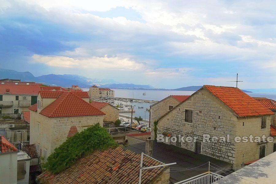 Kastela - Dom z widokiem na morze