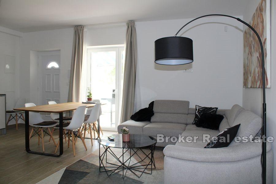 Kastela - House with pool and sea view