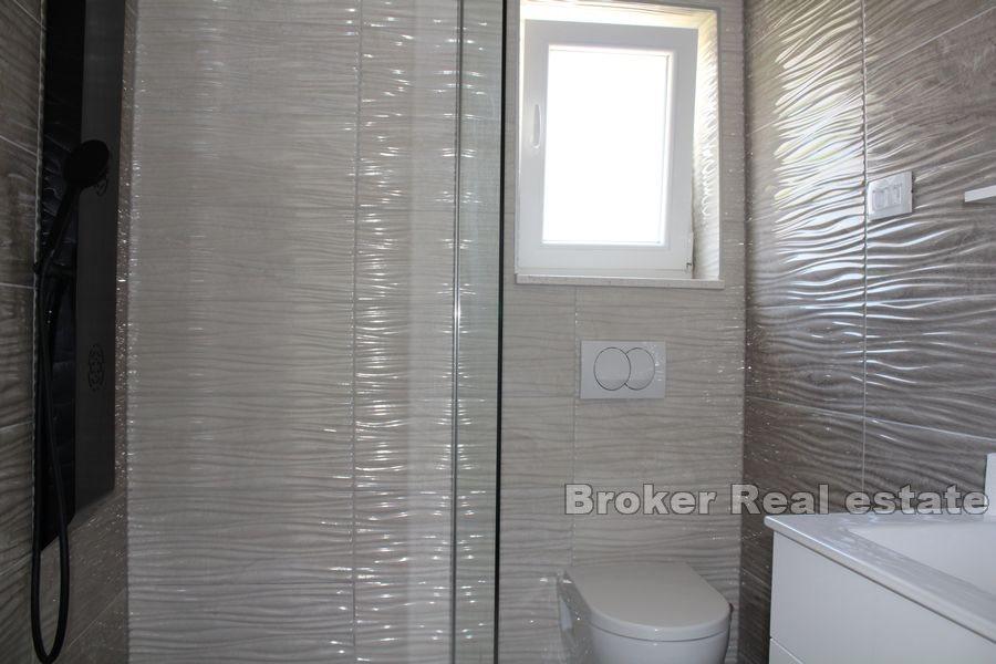 Kastela - House with pool and sea view