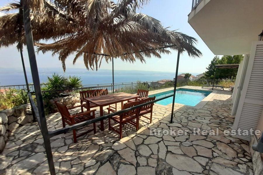 Proche Omis - Maison avec piscine et vue mer