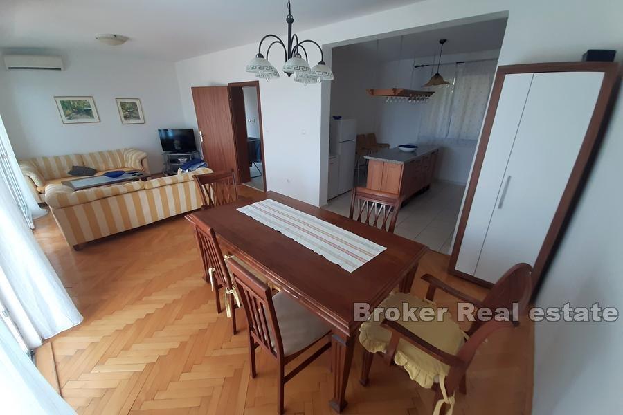 Proche Omis - Maison avec piscine et vue mer
