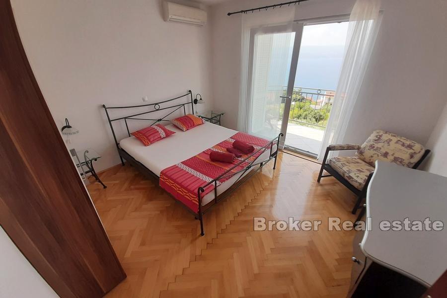 Proche Omis - Maison avec piscine et vue mer